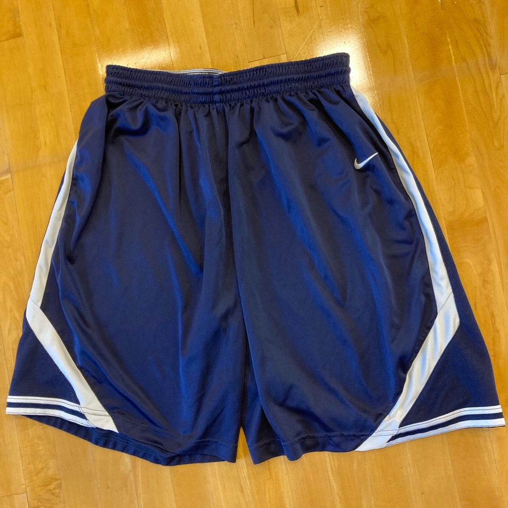 Nike Basketball Shorts XL